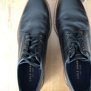 Coke Haan men’s leather shoes size 11 M